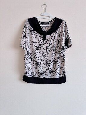 Black and White Short-Sleeve Blouse Top with Floral Print